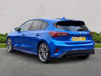 Used Ford Focus 2025 for sale - 76220472: Photo 2