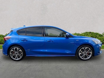 Used Ford Focus 2025 for sale - 76220472: Photo 3