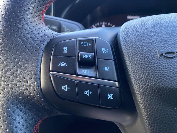 Used Ford Focus 2023 for sale - 76212032: Photo 26
