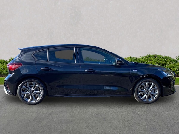 Used Ford Focus 2023 for sale - 76212032: Photo 3