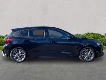 Used Ford Focus 2023 for sale - 76212032: Photo 3
