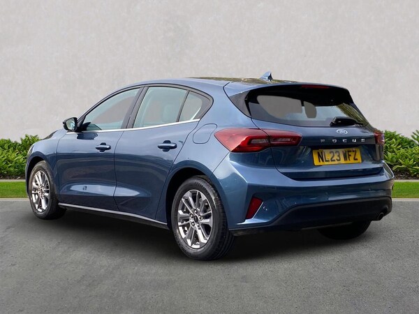 Used Ford Focus 2023 for sale - 76174198: Photo 2