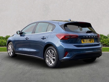 Used Ford Focus 2023 for sale - 76174198: Photo 2