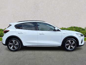 Used Ford Focus 2022 for sale - 75435422: Photo