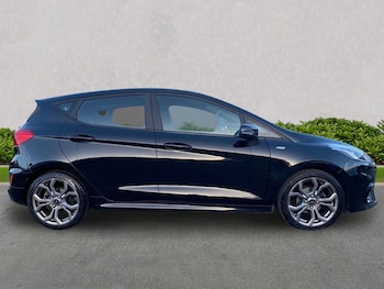 Used Ford Fiesta 2018 for sale - 76407372: Photo