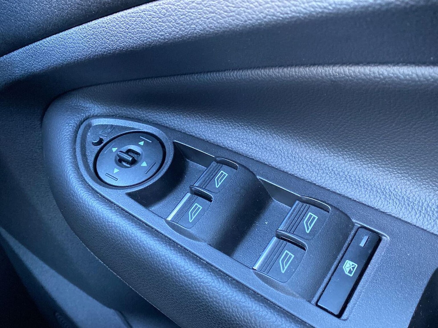 Used Ford Kuga 2017 for sale - 76387186: Photo 21