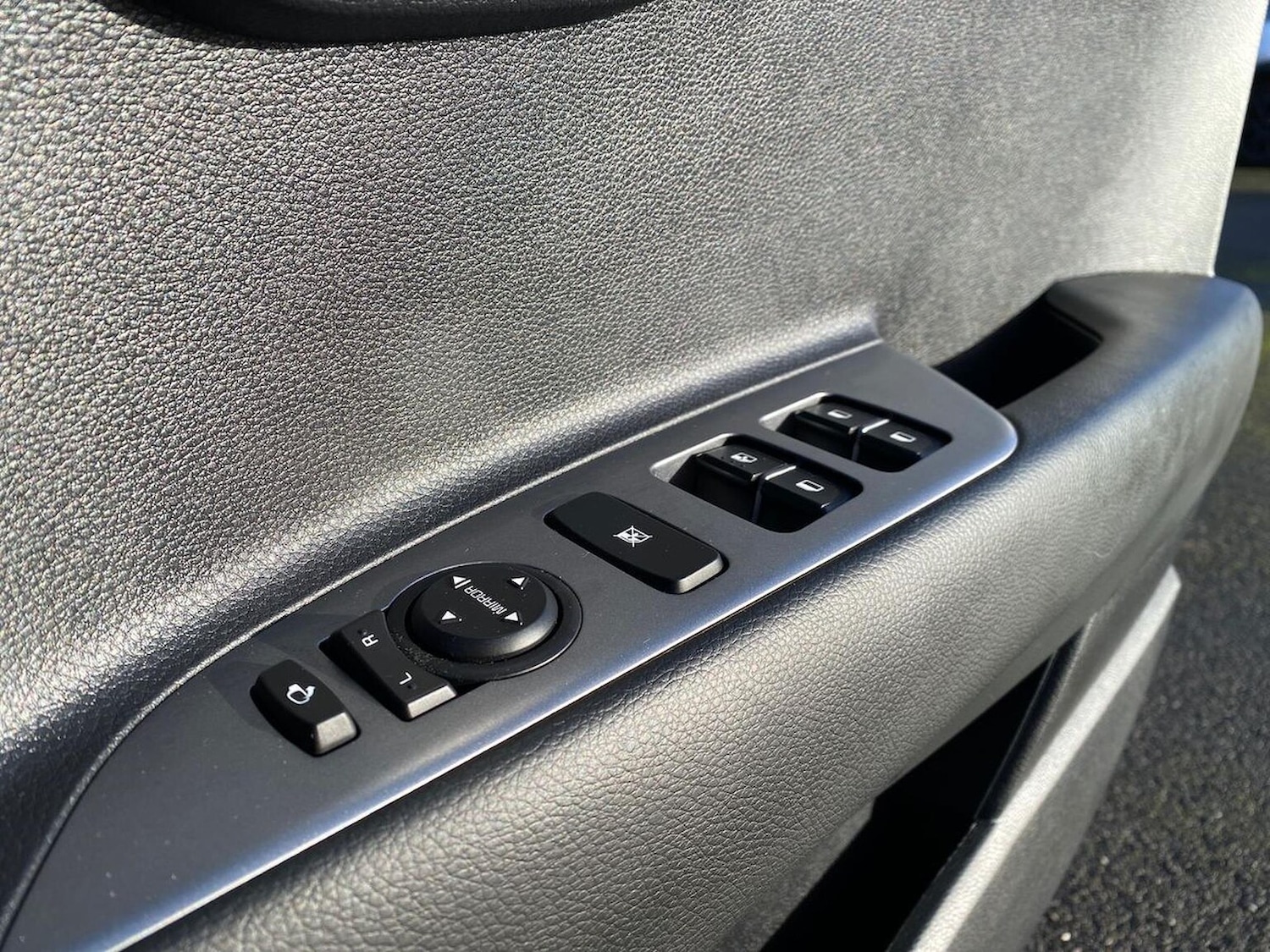 Used Kia Stonic 2023 for sale - 77489713: Photo 21