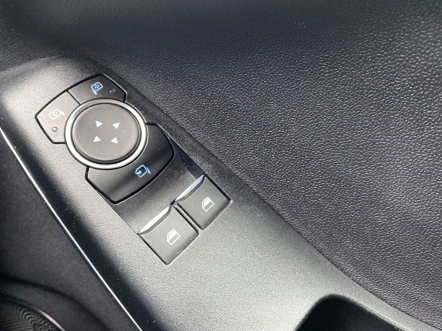 Used Ford Fiesta 2018 for sale - 76464698: Photo 21