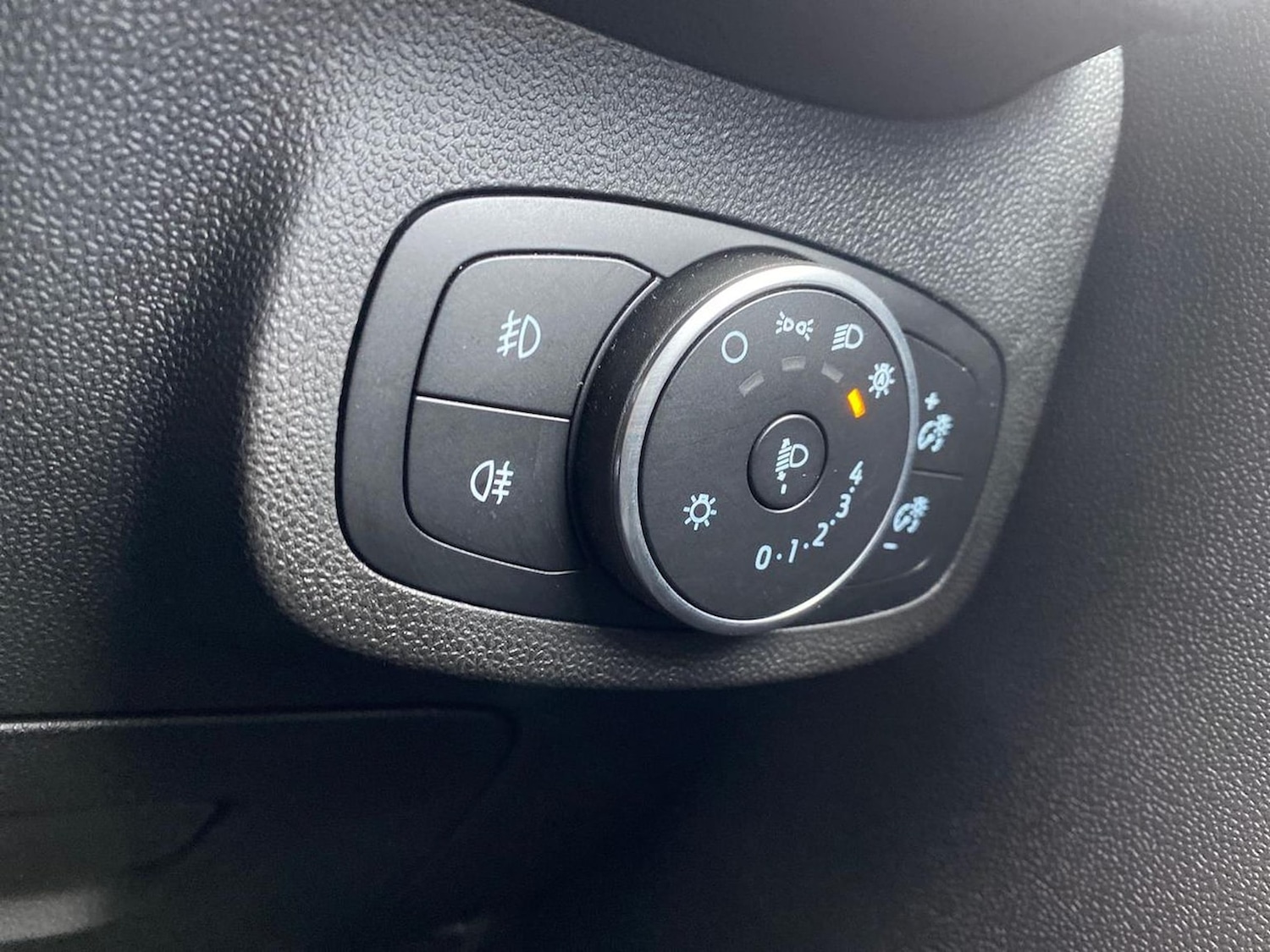 Used Ford Fiesta 2018 for sale - 76464698: Photo 22