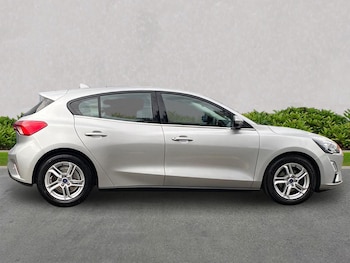 Used Ford Focus 2021 for sale - 76198428: Photo 3