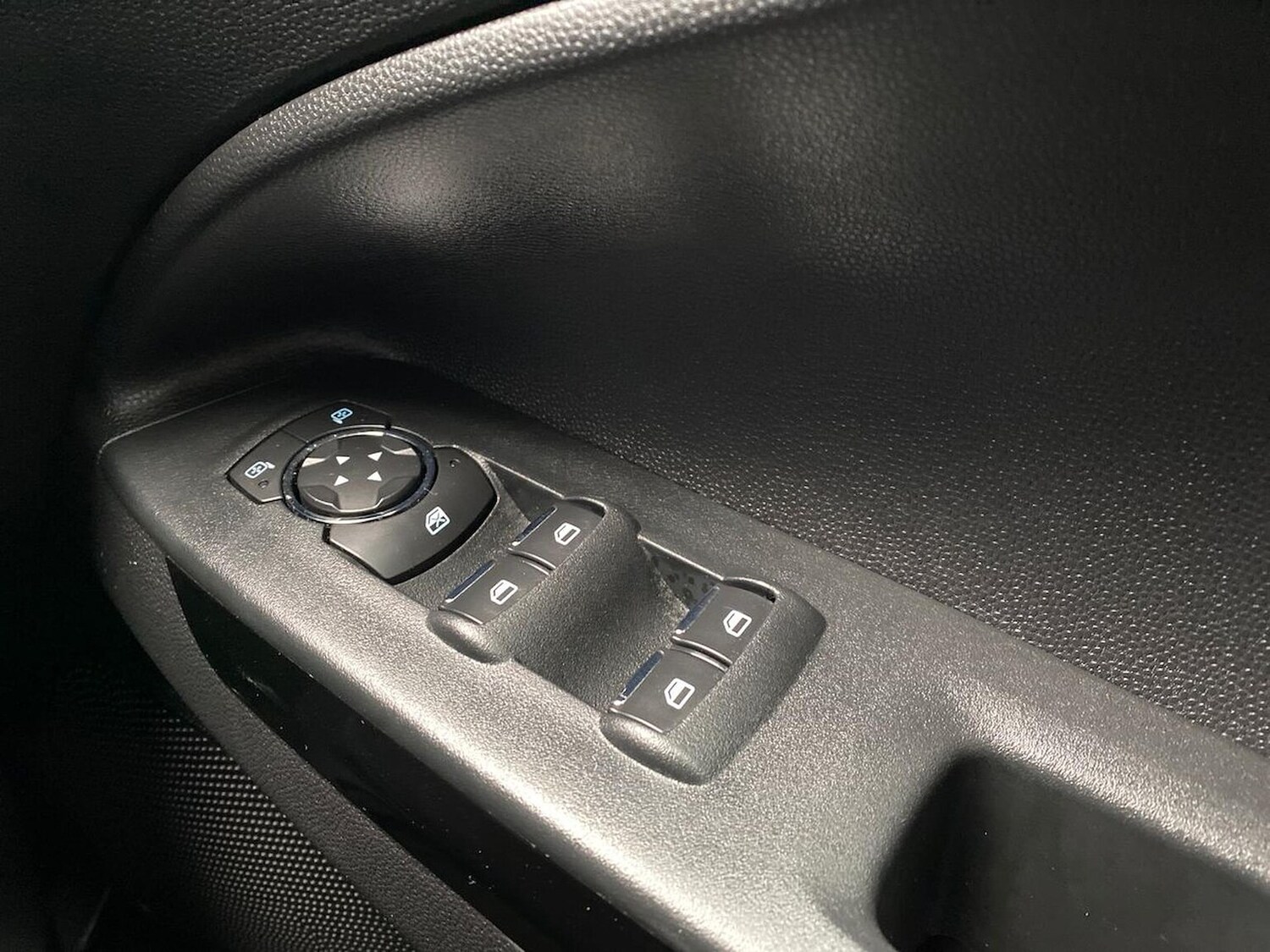 Used Ford Ecosport 2021 for sale - 77488889: Photo 21