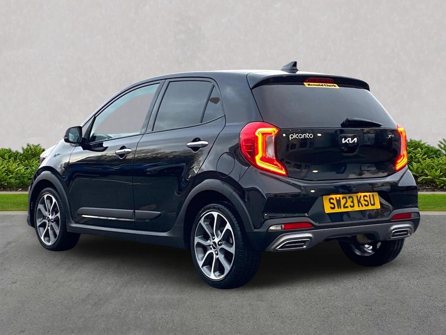 Used Kia Picanto 2023 for sale - 76963475: Photo 2