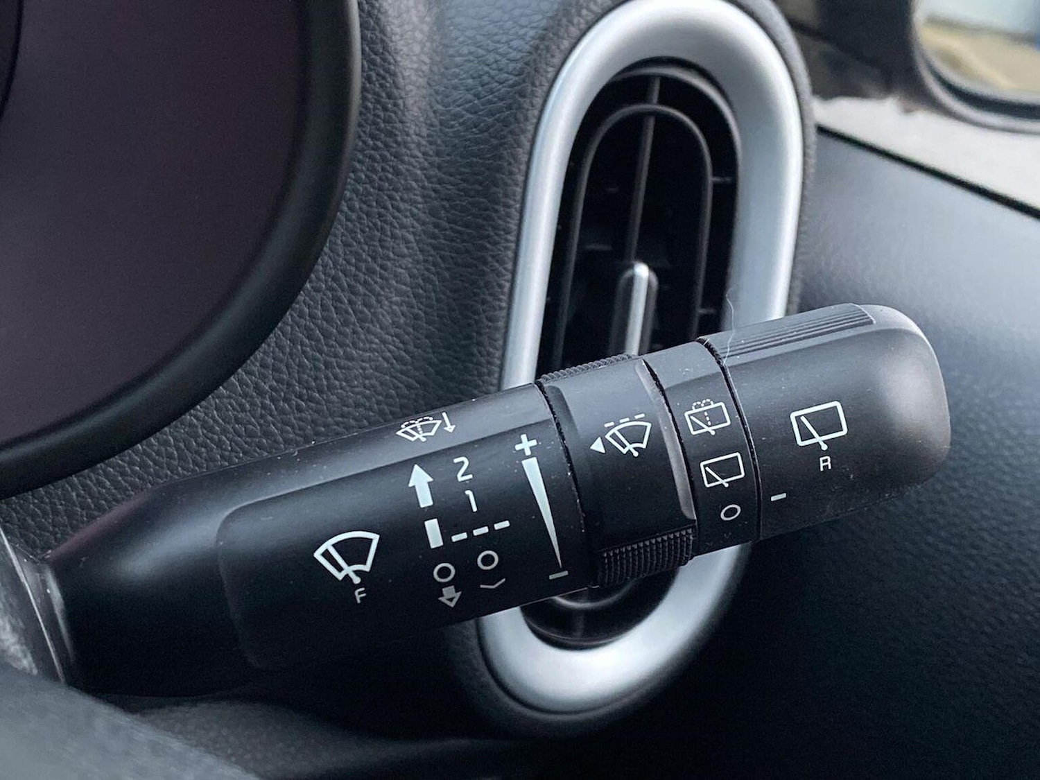 Used Kia Picanto 2023 for sale - 76963475: Photo 29