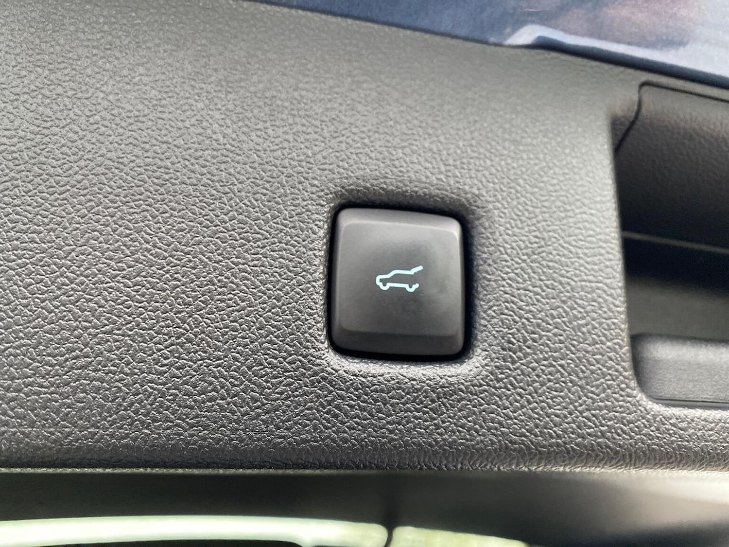 Used Ford Kuga 2022 for sale - 76570980: Photo 33