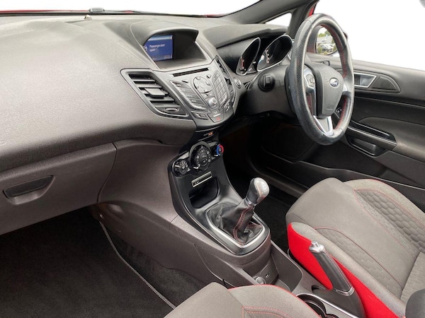 Used Ford Fiesta 2016 for sale - 76030437: Photo 7
