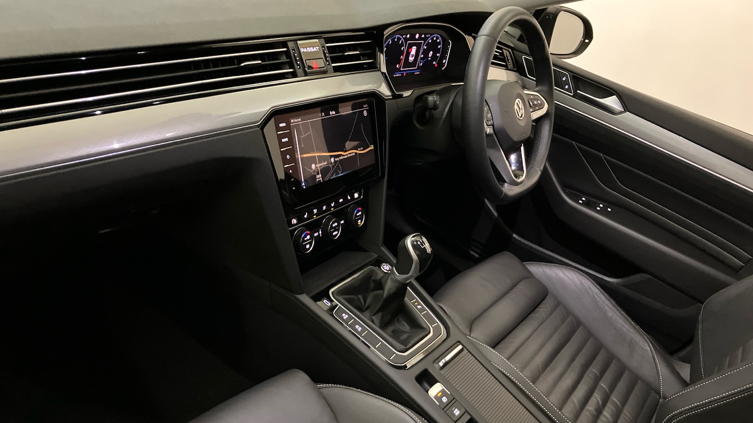 Used Volkswagen Passat 2019 for sale - 76101990: Photo 2