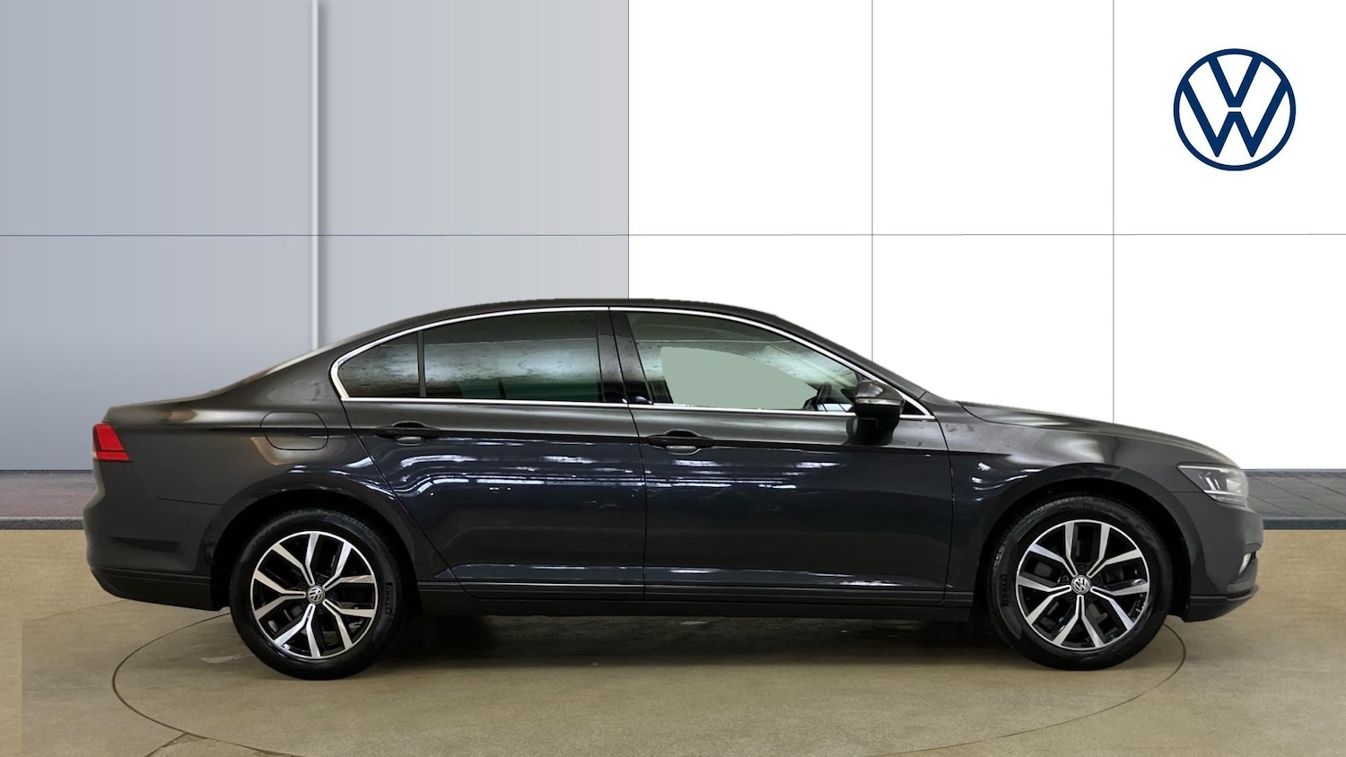 Used Volkswagen Passat 2019 for sale - 76101990: Photo 4