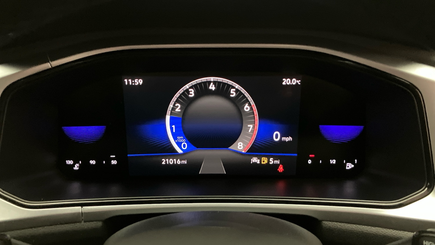 Used Volkswagen T-Roc 2023 for sale - 76494444: Photo 11