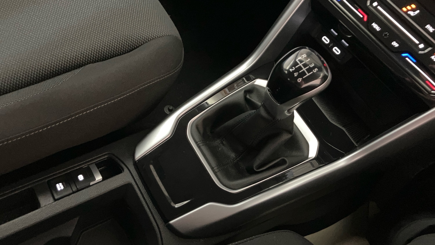 Used Volkswagen T-Roc 2023 for sale - 76494444: Photo 14