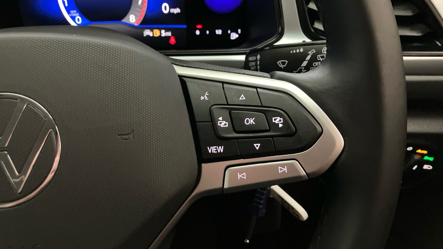 Used Volkswagen T-Roc 2023 for sale - 76494444: Photo 18