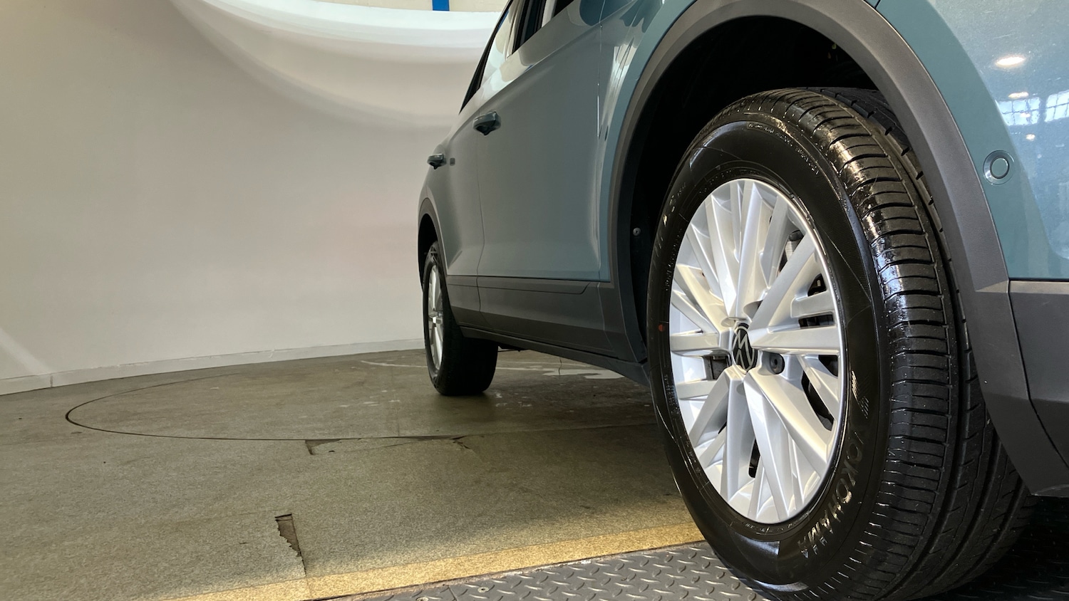 Used Volkswagen T-Roc 2023 for sale - 76494444: Photo 25