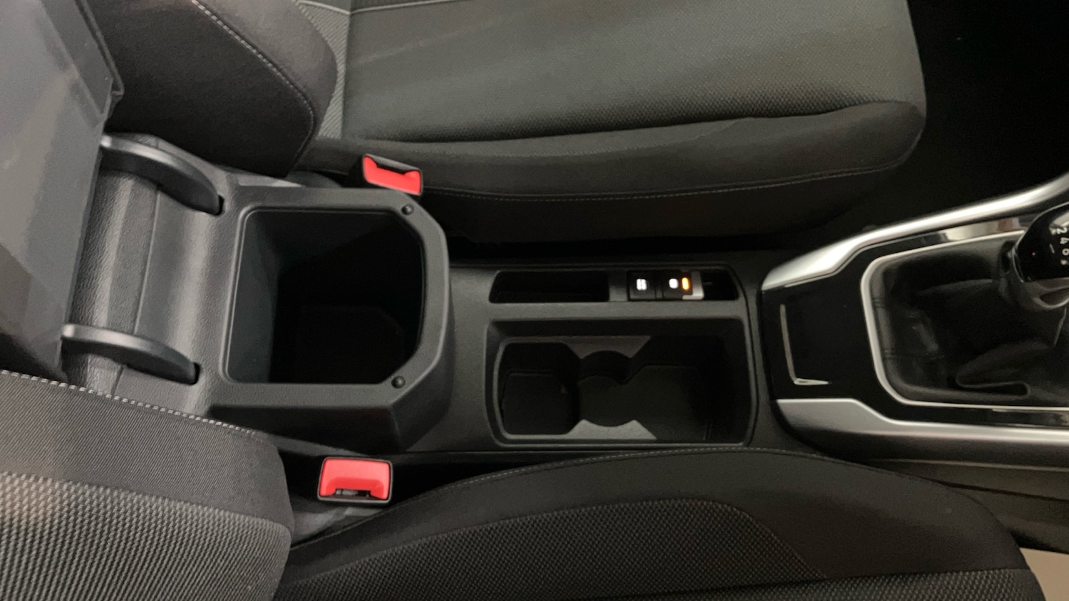 Used Volkswagen T-Roc 2023 for sale - 76494444: Photo 28