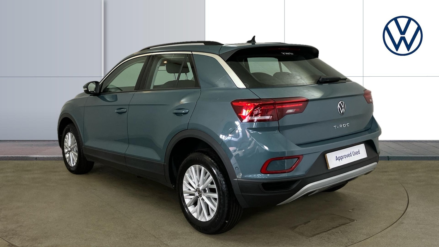 Used Volkswagen T-Roc 2023 for sale - 76494444: Photo 3