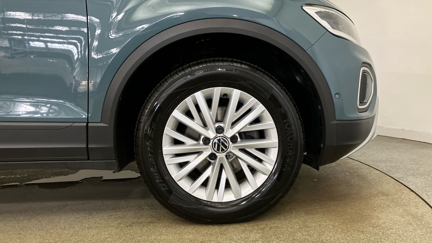 Used Volkswagen T-Roc 2023 for sale - 76494444: Photo 5