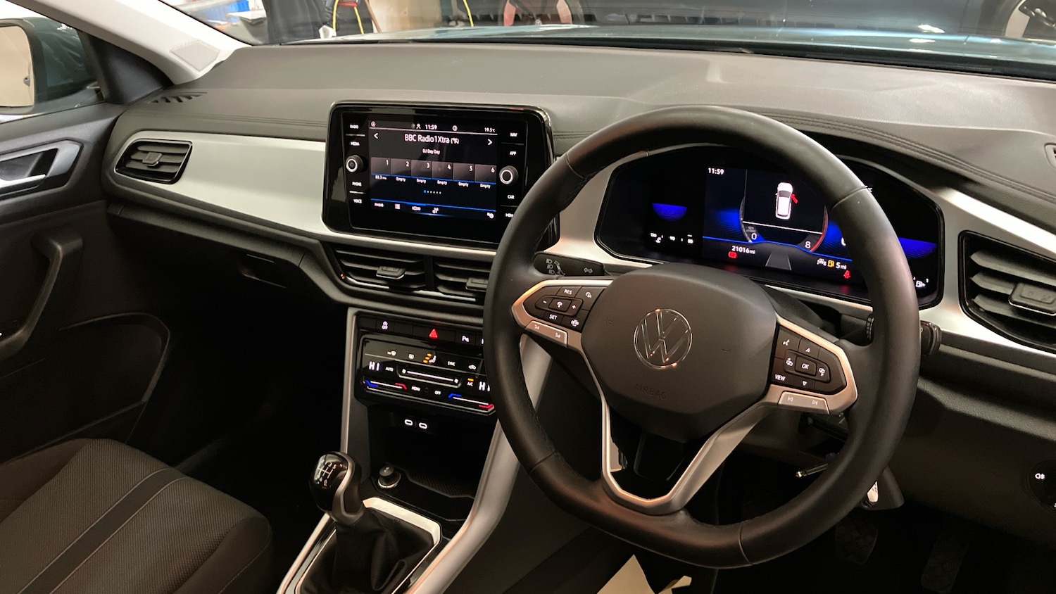 Used Volkswagen T-Roc 2023 for sale - 76494444: Photo 6