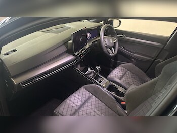 Used Volkswagen Golf 2025 for sale - 78325124: Photo