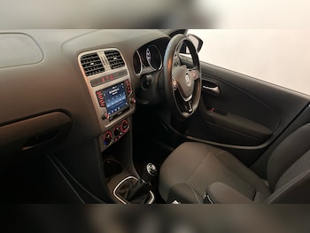 Used Volkswagen Polo 2017 for sale - 77261329: Photo