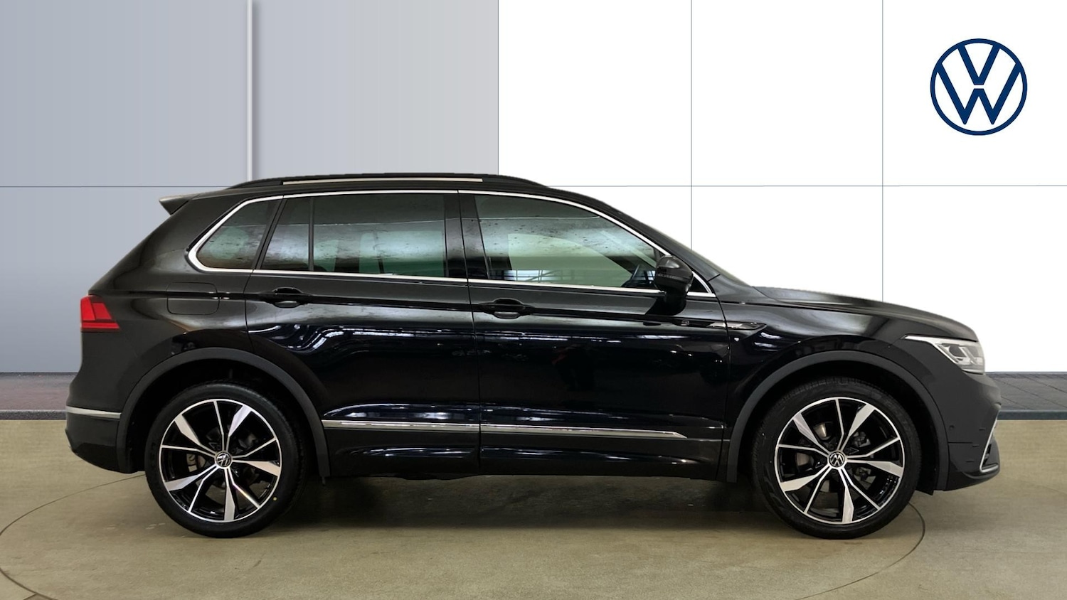 Used Volkswagen Tiguan 2022 for sale - 76696885: Photo 4