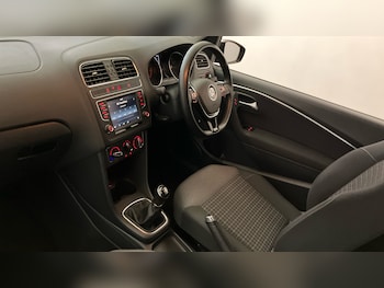 Used Volkswagen Polo 2017 for sale - 78630503: Photo