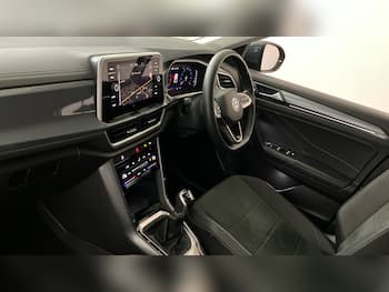 Used Volkswagen T-Roc 2025 for sale - 79614347: Photo