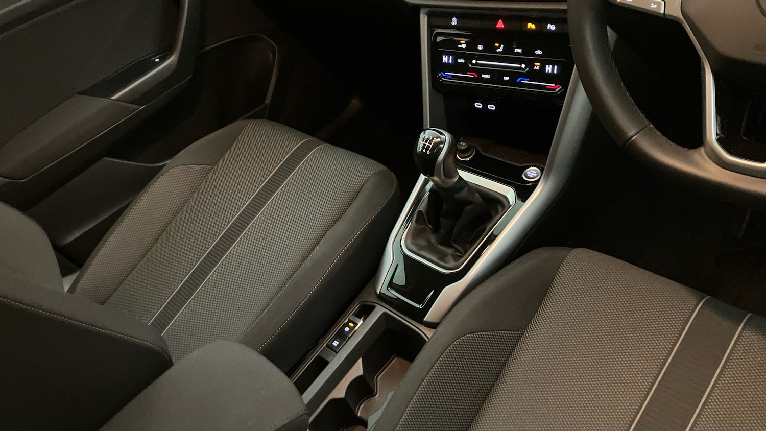 Used Volkswagen T-Roc 2025 for sale - 77113271: Photo 14