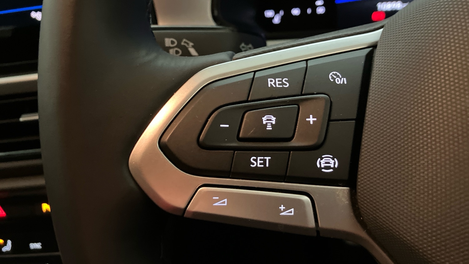 Used Volkswagen T-Roc 2025 for sale - 77113271: Photo 17