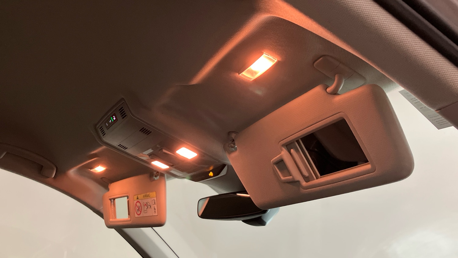 Used Volkswagen T-Roc 2025 for sale - 77113271: Photo 32