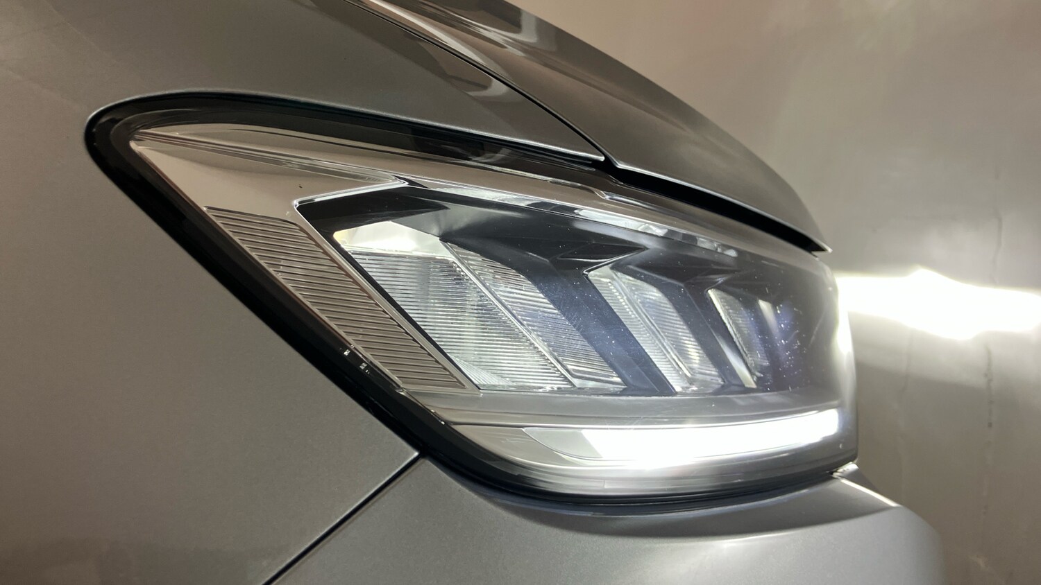 Used Volkswagen T-Roc 2025 for sale - 77113271: Photo 34