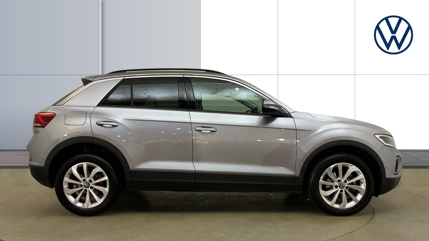 Used Volkswagen T-Roc 2025 for sale - 77113271: Photo 4