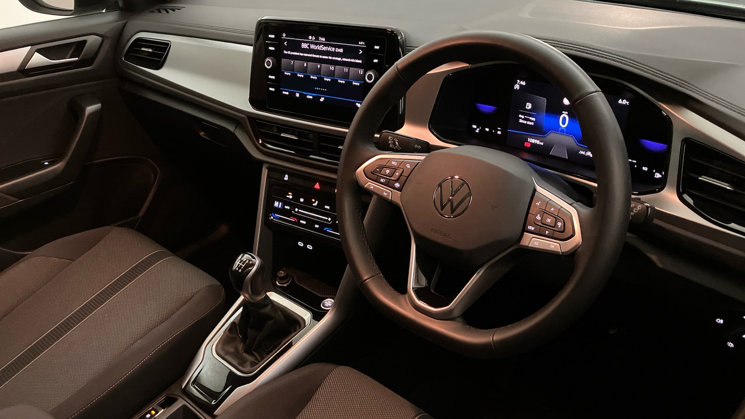 Used Volkswagen T-Roc 2025 for sale - 77113271: Photo 6