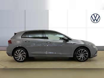 Used Volkswagen Golf 2023 for sale - 77354220: Photo