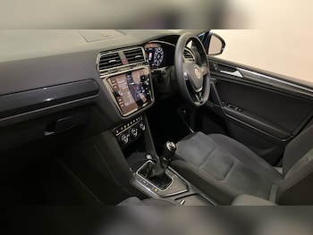 Used Volkswagen Tiguan Allspace 2019 for sale - 76859669: Photo