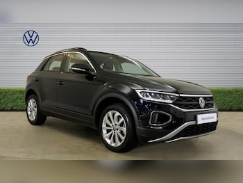 Used Volkswagen T-Roc 2023 for sale - 78565402: Photo