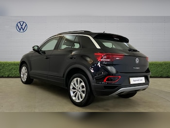 Used Volkswagen T-Roc 2023 for sale - 78565402: Photo