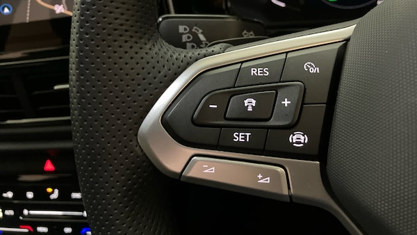 Used Volkswagen T-Roc 2025 for sale - 76005927: Photo 17