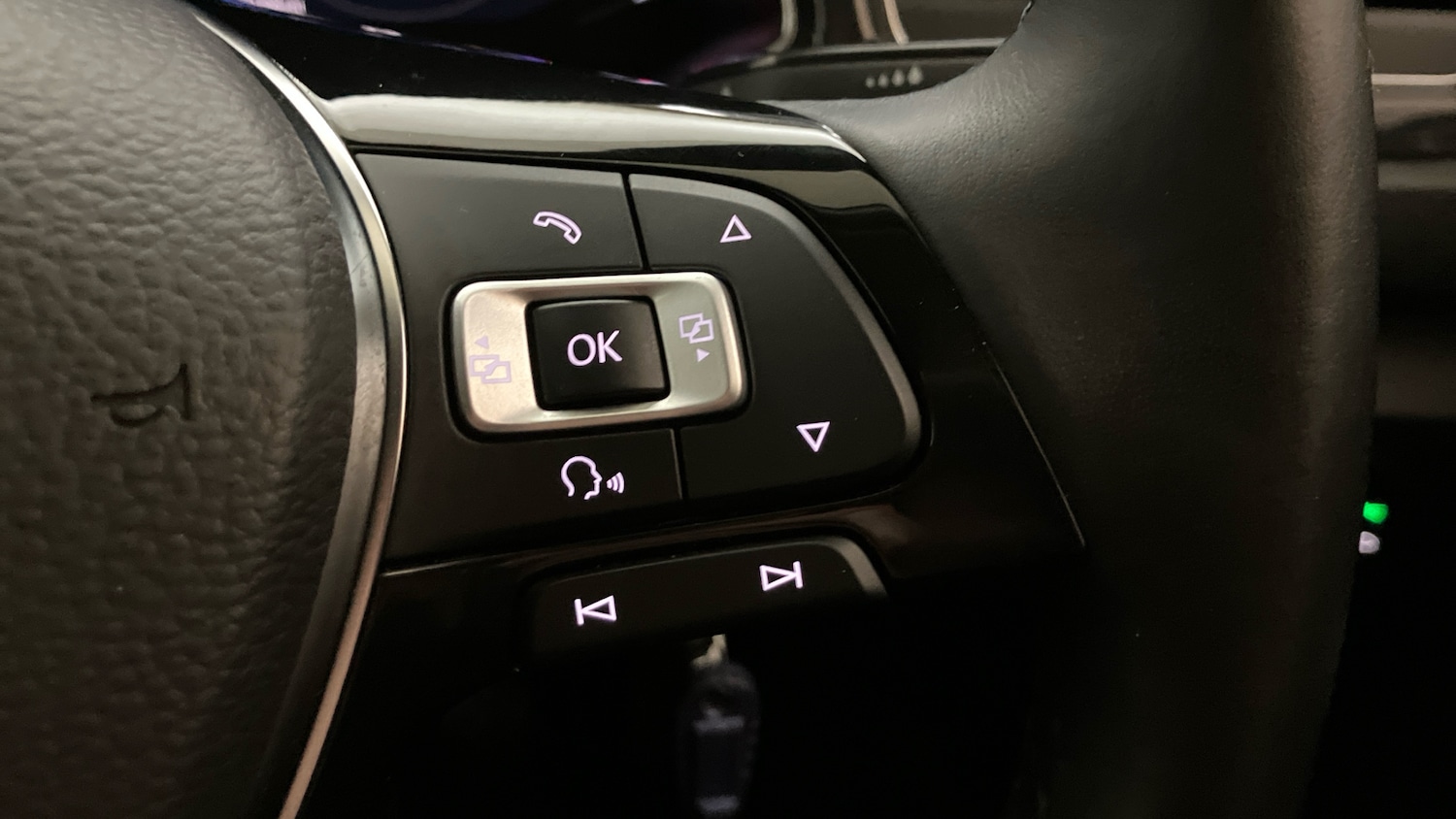 Used Volkswagen T-Roc 2018 for sale - 76862227: Photo 18