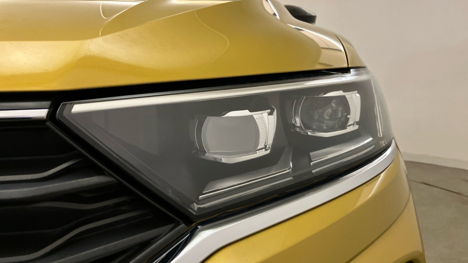 Used Volkswagen T-Roc 2018 for sale - 76862227: Photo 30