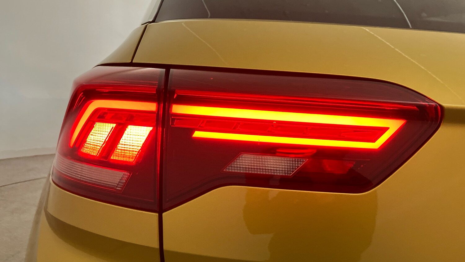 Used Volkswagen T-Roc 2018 for sale - 76862227: Photo 31