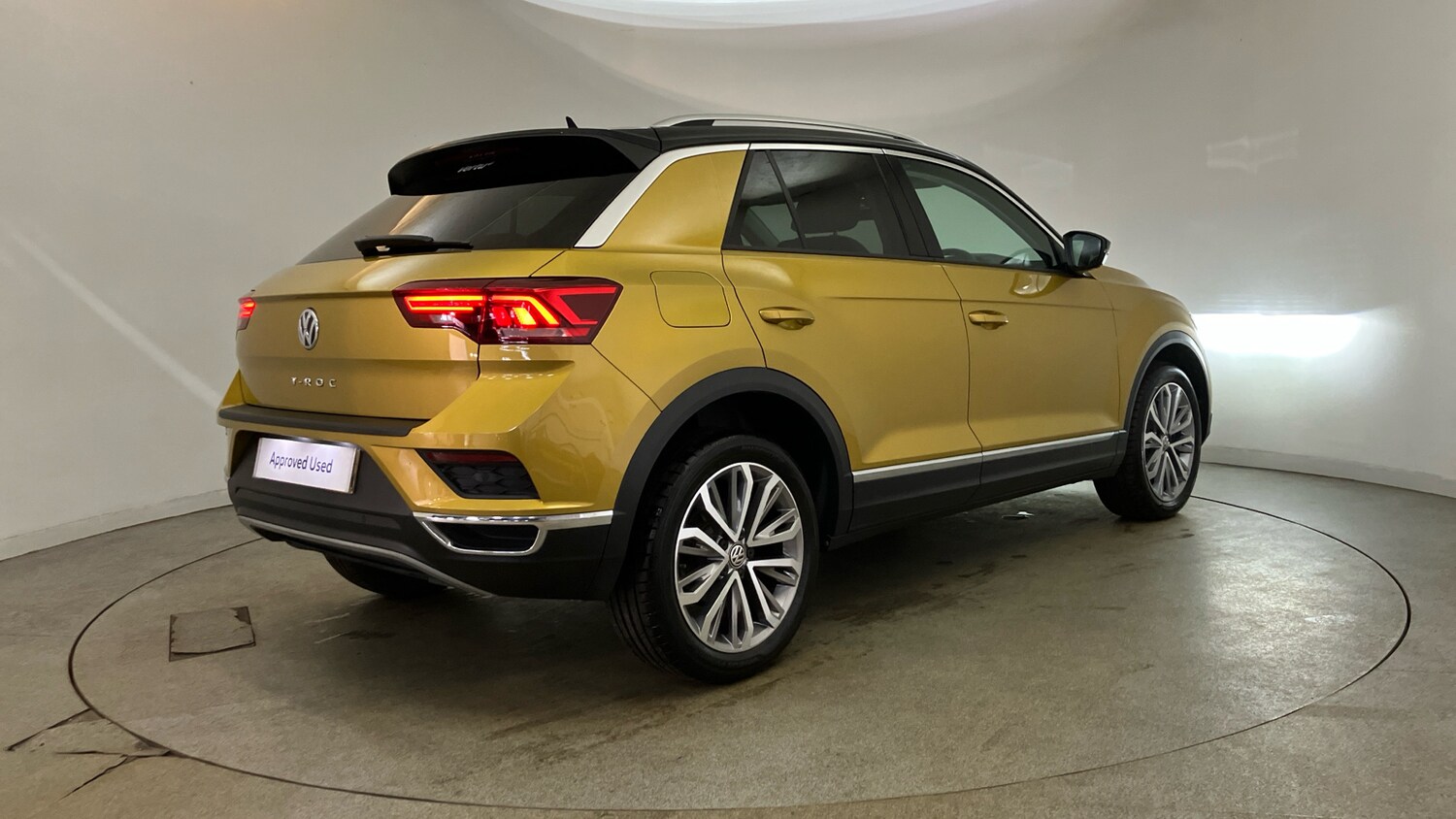 Used Volkswagen T-Roc 2018 for sale - 76862227: Photo 32