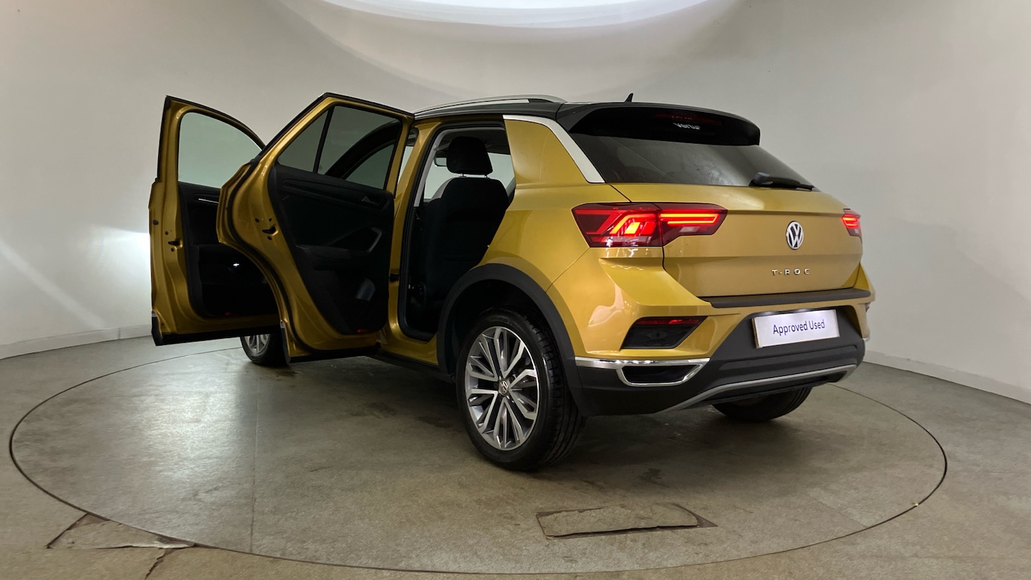 Used Volkswagen T-Roc 2018 for sale - 76862227: Photo 43